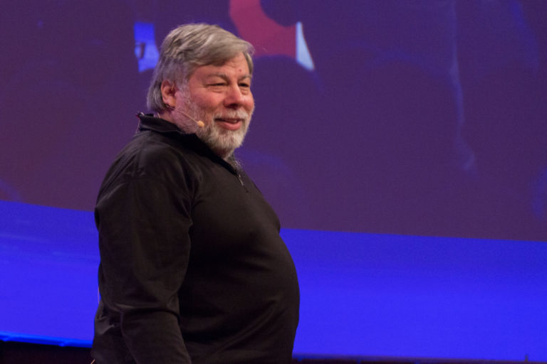 Warum Steve Wozniak nur 1 Bitcoin hat und sich einen Tesla in 30 Sekunden bestellt