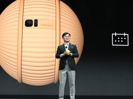 Samsungs CEO präsentiert Ballie / Bild: Samsung, Hack4Life, Fabian Geissler, Samsung Roboter, Ballie, Sicherheit, Überwachung mit Robotern, Zukunftselektronik, CES, Las Vegas, CES2020